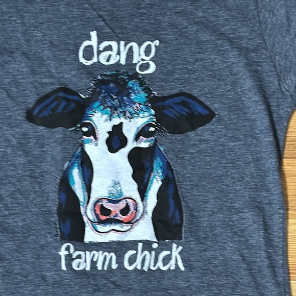 Tultex Tops - Cow t-shirt with “dang farm chick” on front with a fancy looking cow Size Small